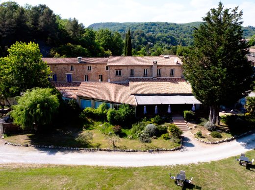H&#x00F4;tel&#x20;de&#x20;charme&#x20;en&#x20;Provence&#x20;dans&#x20;le&#x20;Var&#x20;&#x3A;&#x20;notre&#x20;3&#x20;&#x00E9;toiles&#x20;familial